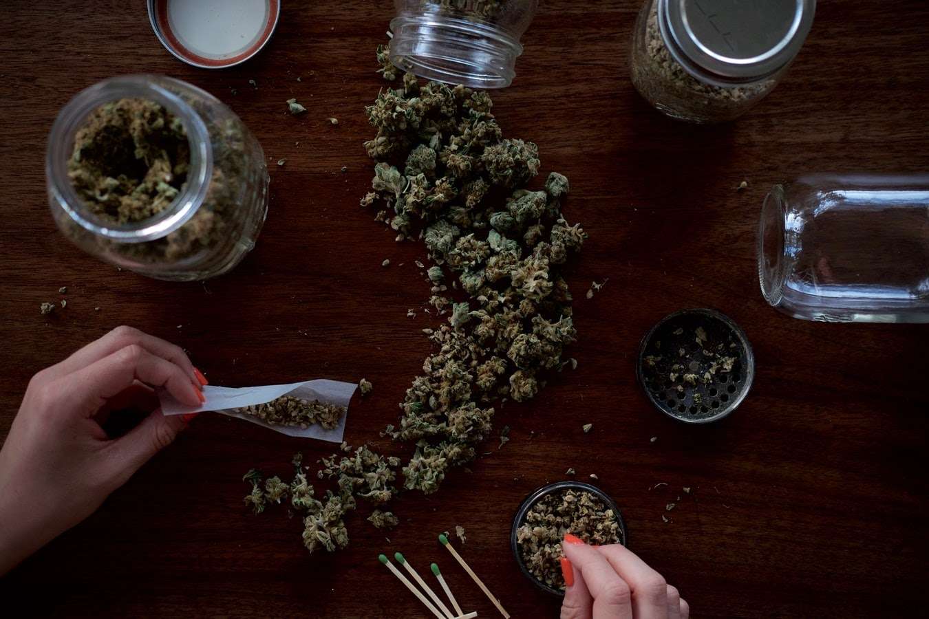 Easy Way To Rolling A Joint
