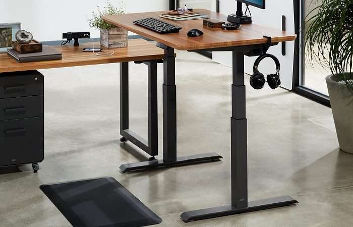 WHAT IS AN ELECTRIC STANDING DESK