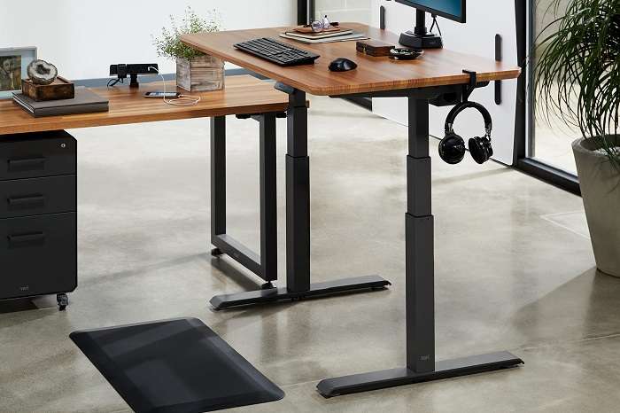WHAT IS AN ELECTRIC STANDING DESK
