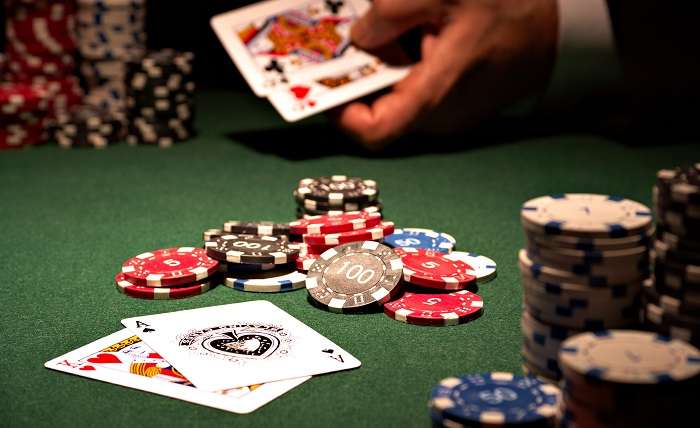DIFFERENT TYPES OF WELCOME BONUSES FOR ONLINE CASINO PLAYERS