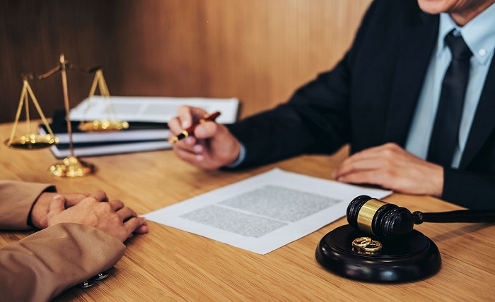 How Do I Hire a Good Divorce Attorney