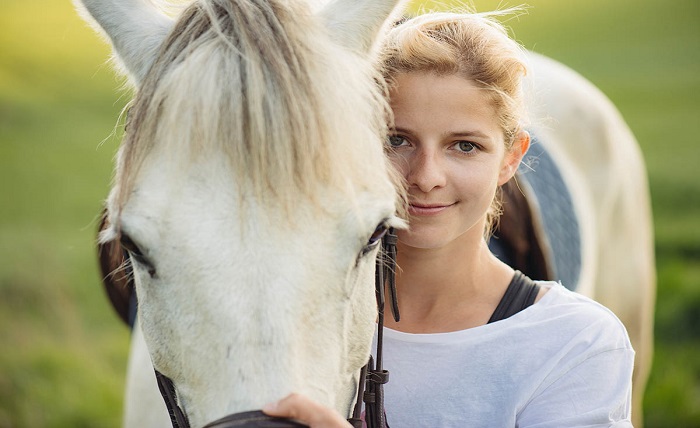 How Horses Are Helping Addicts Recover