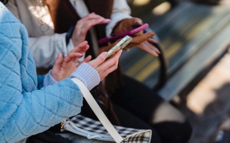 How online casinos remain sociable for players