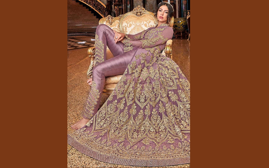 The Right Occasions To Wear The Salwar Kameez